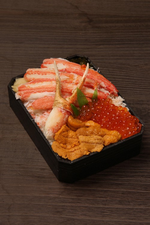 豪快三色弁当DX